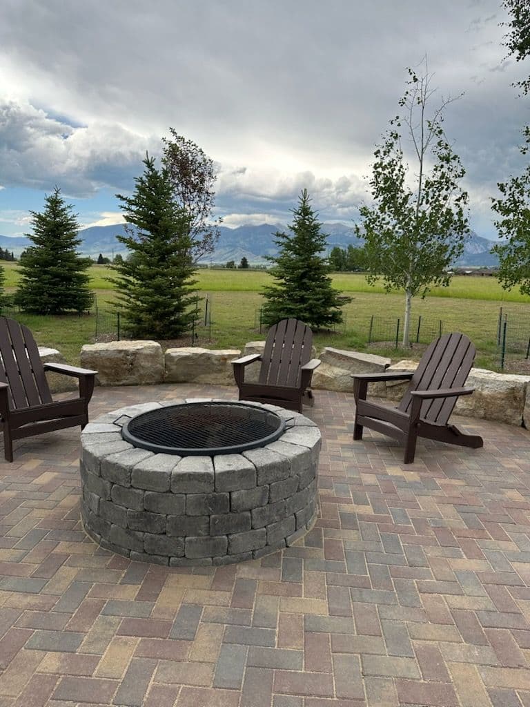 Gallery photos for Charming Paver Patio with Classic Fire Pit: Image #1